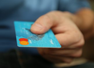 Jak zastrzec kartę płatniczą?