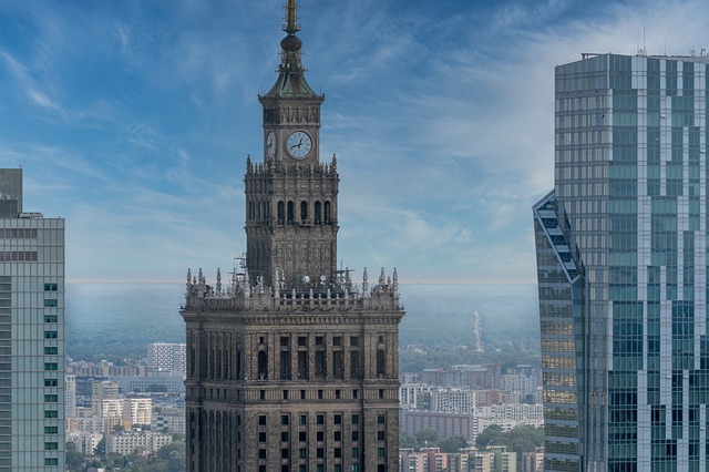 Gdzie bawi się Warszawa?