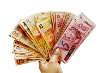 Ile wynosi płaca minimalna netto w 2023?